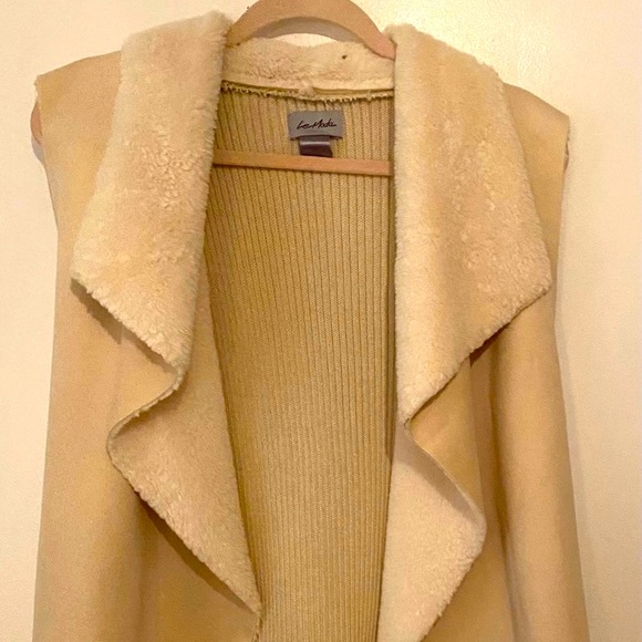 2XL Sheepskin feel, sweater fur collar vest. - Picture 1 of 3